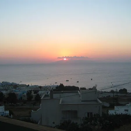 Anneta 2* Kamari (Santorini)