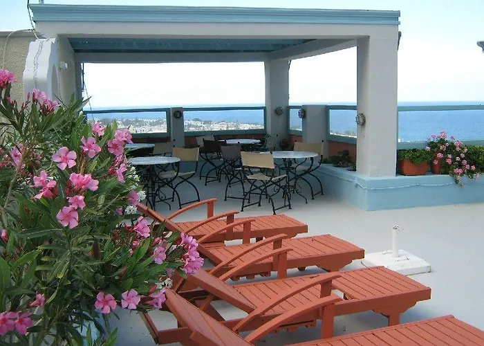 Anneta Apartahotel Kamári