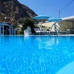 Apartahotel Anneta Kamári
