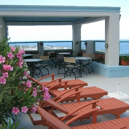 Anneta Aparthotel Kamári