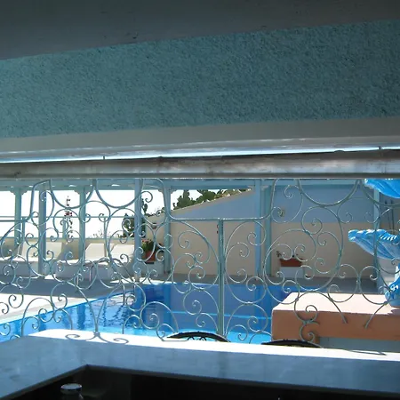 Anneta Aparthotel Kamári