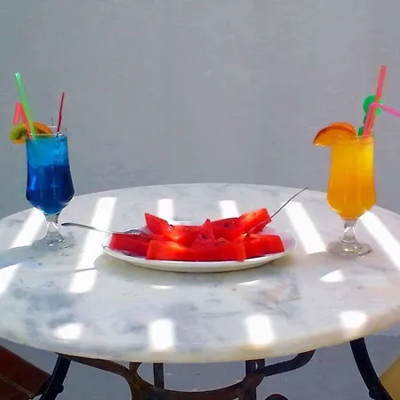 Aparthotel Anneta Kamári